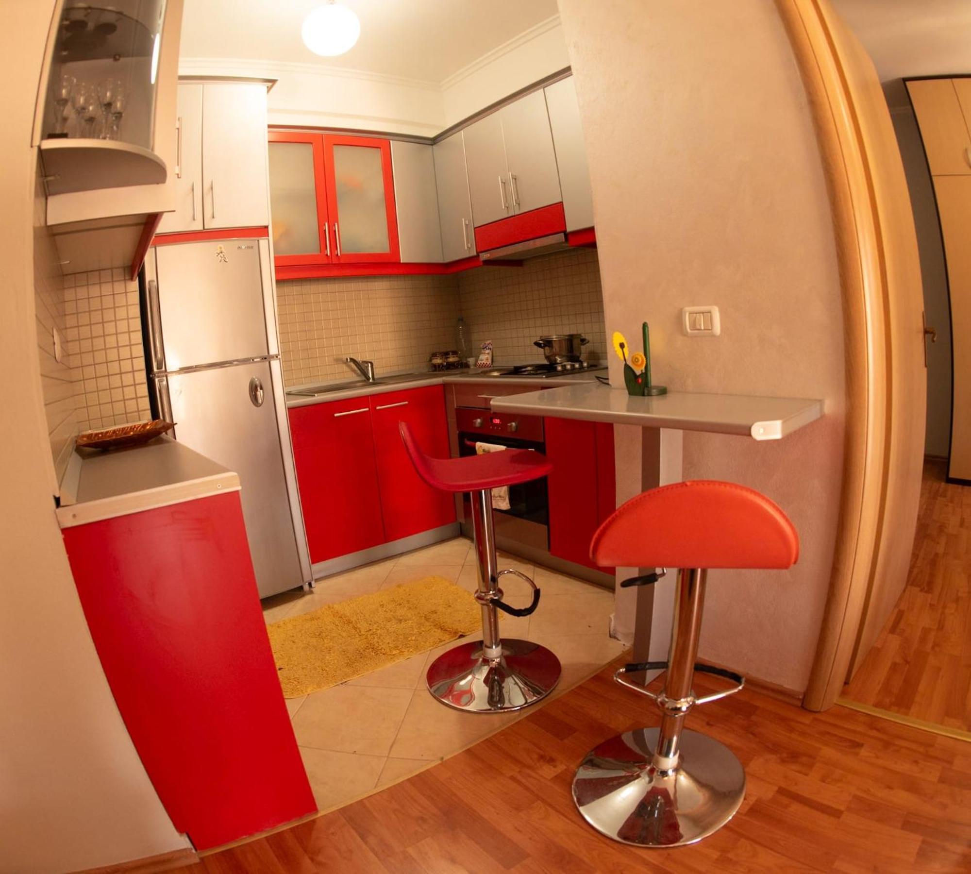 Apartament Egzoni City Center Apartment Берат Екстериор снимка